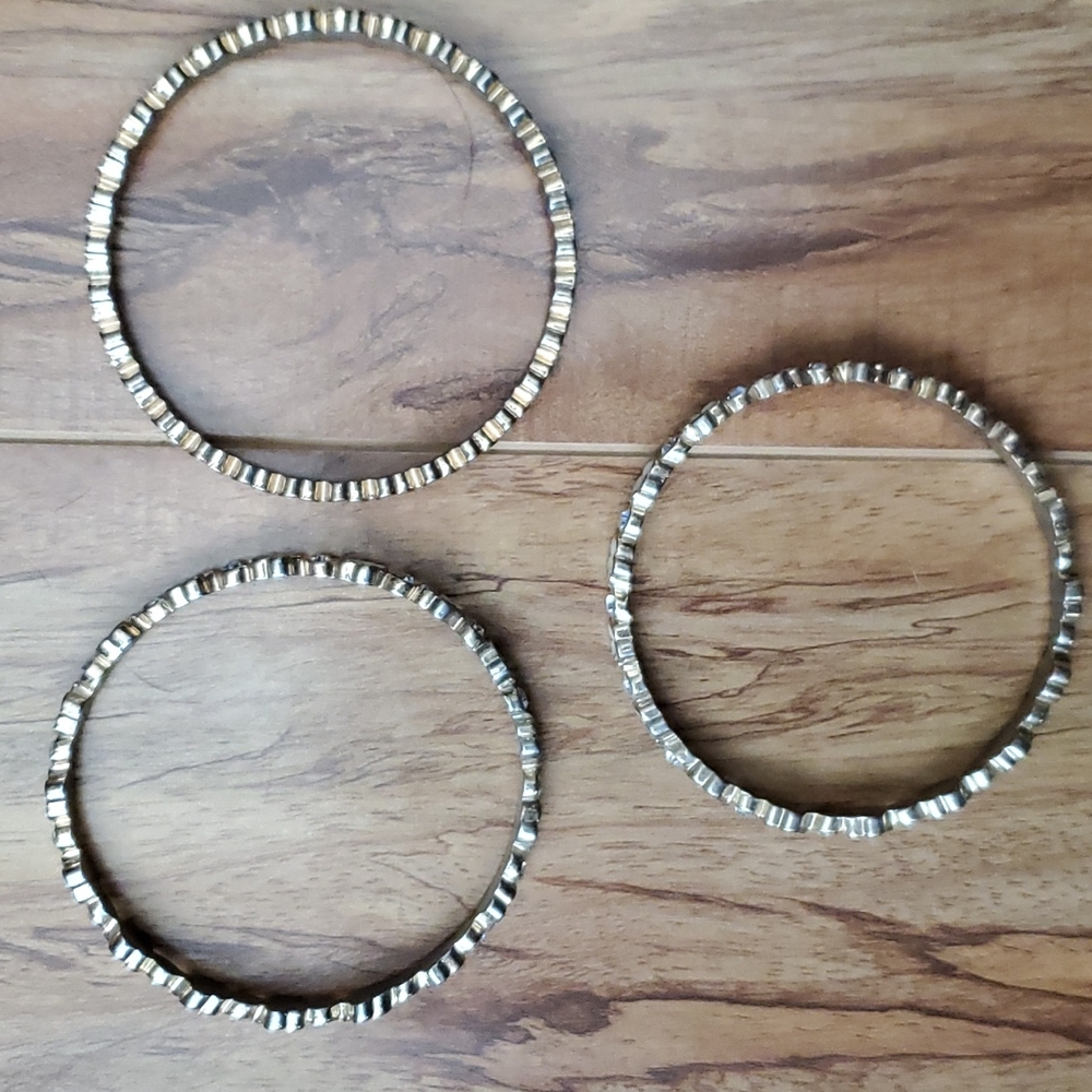 Flower bracelets - Picture 5 of 9